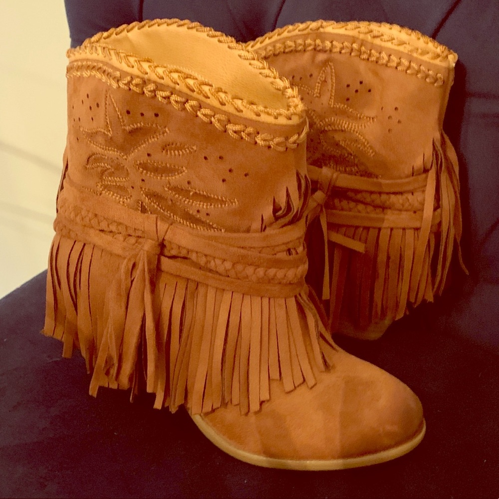 Fringe Boots